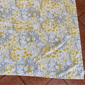Vera Cornflower Cloth Tablecloth 30 X 78 Yellow White Gray Floral Cotton Blend